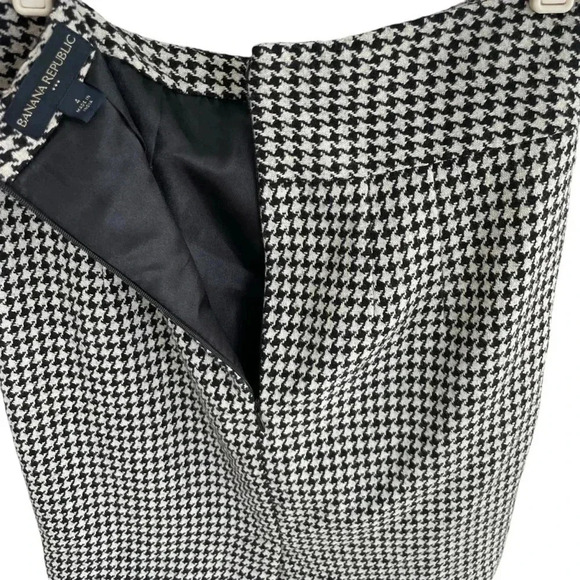 Banana Republic Houndstooth Mini Skirt Wool Blend - Picture 6 of 7